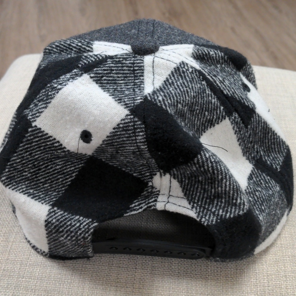 AAA roadside assistance Hat - Picture 2 of 3